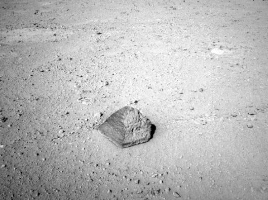 689467main_pia16155-43_800-600 Rock Curiosity NASA